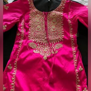 Embroidered Pink Women’s Tunic with Gold Threadwork